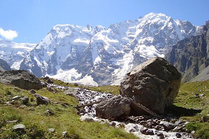 Группа альпинистов пропала в горах Кавказа