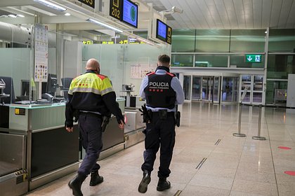 У россиян украли в аэропорту сумку с драгоценностями на 858 миллионов рублей У россиян украли в аэропорту сумку с драгоценностями на 858 миллионов рублей