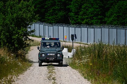 Польша почти закончила строить электронный барьер с Калининградской областью