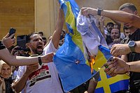 «Глупость заразна» Сожжение Корана может помешать Швеции вступить в НАТО. Почему власти не в силах остановить радикалов?