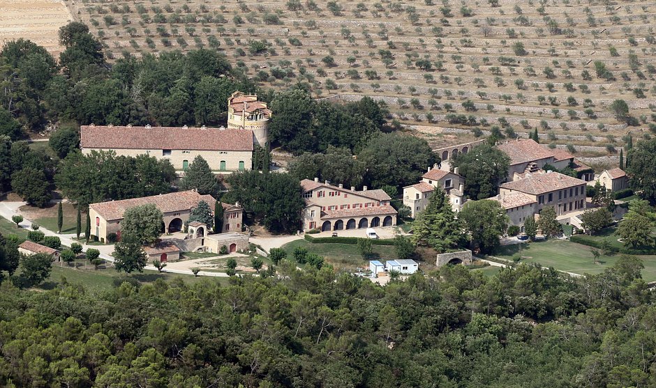 Замок Мираваль Брэда Питта и Анджелины Джоли в Корренсе