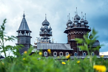 Названы любимые места для отдыха богачей в России