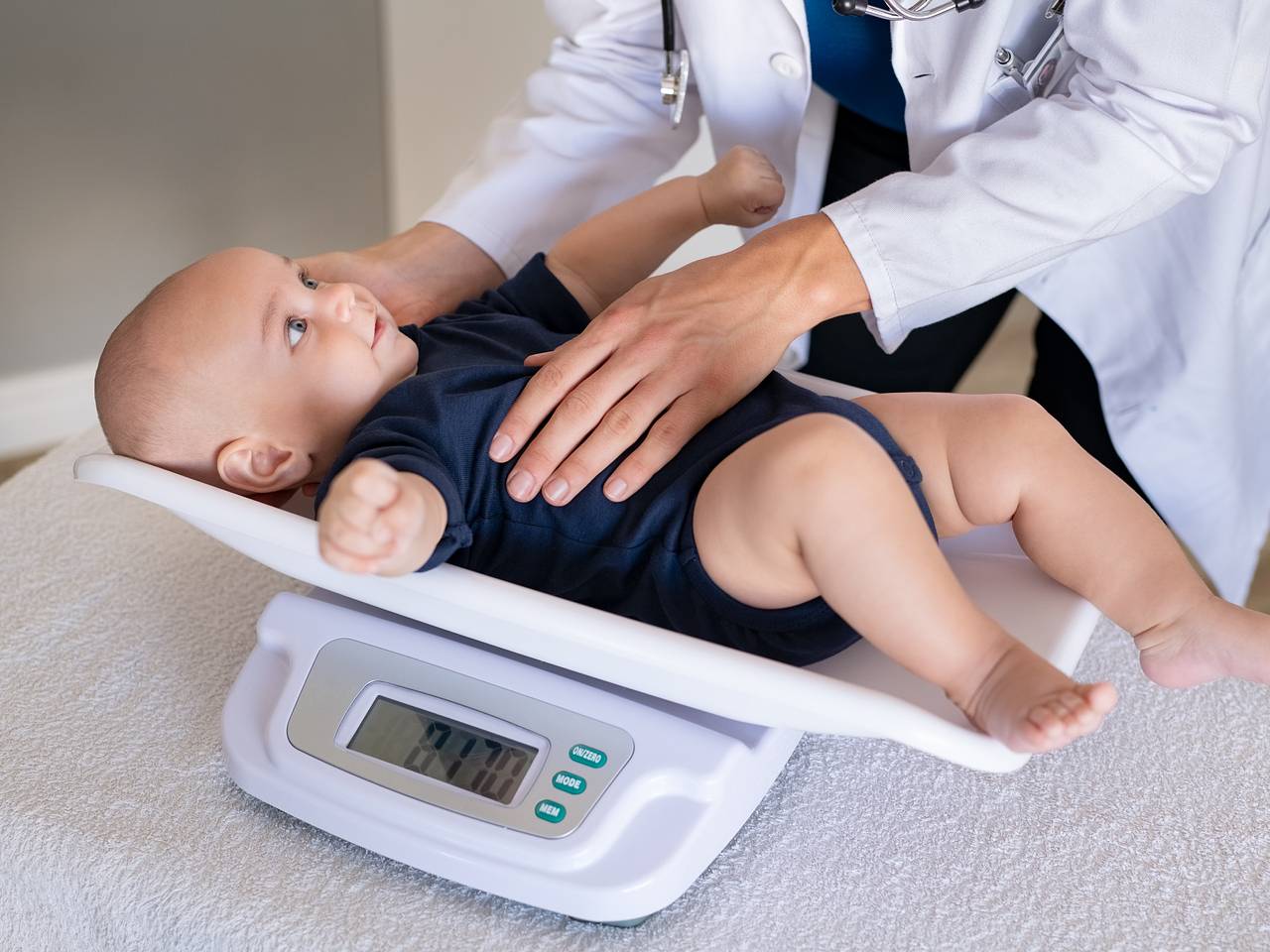 Как набрать вес новорожденному, советы по увеличению лактации
