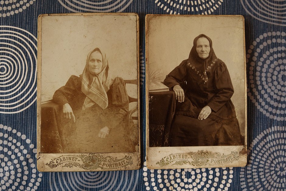 Фотографии жительниц Лампово, начало XX века