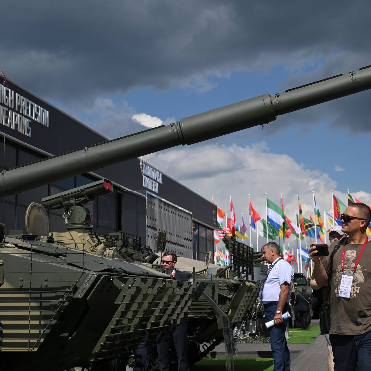 На «Армии» показали «Обнаружитель» для поиска БПЛА: Оружие: Наука и  техника: Lenta.ru