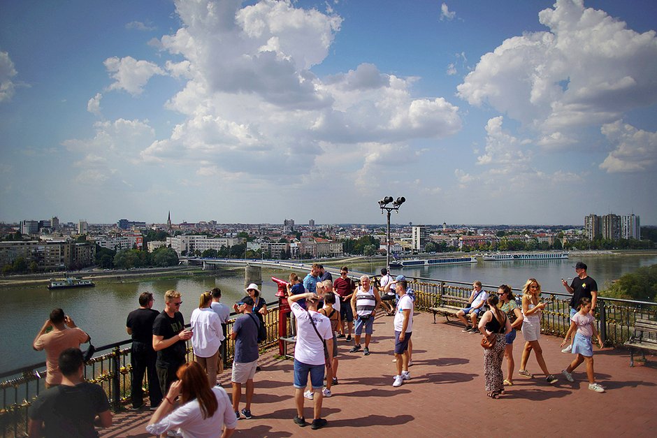 Смотровые площадки у Петроварадинской крепости в Нови-Саде