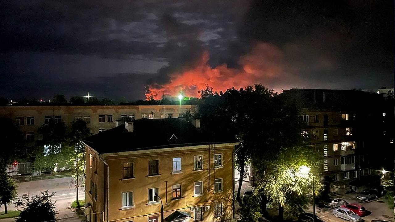 https://icdn.lenta.ru/images/2023/08/30/08/20230830082355879/wide_16_9_d8369806543c7ca966378120787ea865.jpg