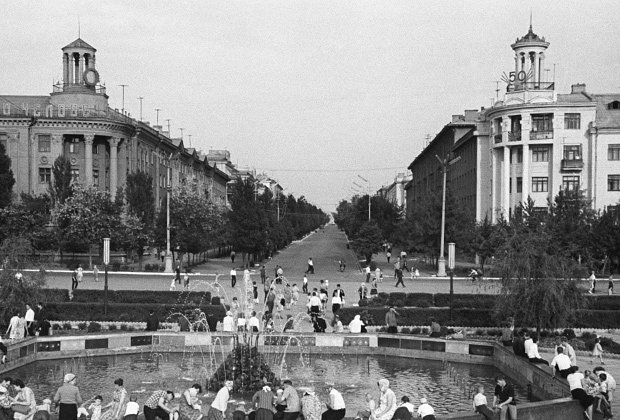Площадь победы в Горловке (Украинская ССР). 22 мая 1967 года