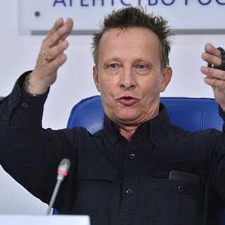 Охлобыстин назвал позицию уехавших из России артистов глупой и нечестной