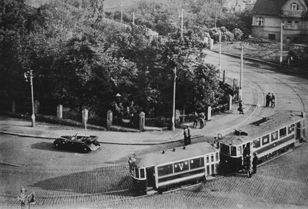 Кобылисский поворот в Праге сразу после покушения 27 мая 1942 года