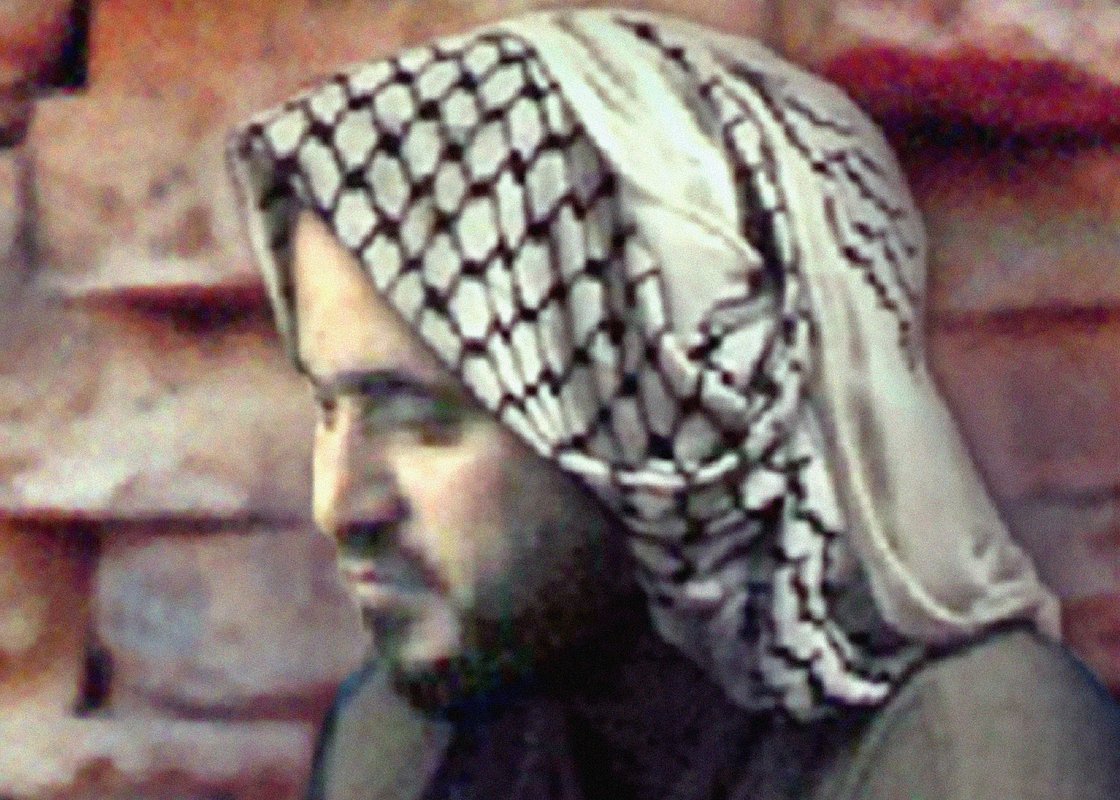 Абу Мусаб аз-Заркави, недатированная фотография, опубликованная Временным правительством Ирака 7 марта 2005 года