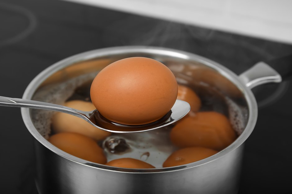 Как варить яйцо всмятку: пошаговая инструкция, советы по приготовлению: Еда: Из жизни: биржевые-записки.рф