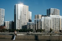 «Хороший вариант, особенно для регионов» Россияне все чаще покупают квартиру без ипотеки. Как им это удается?