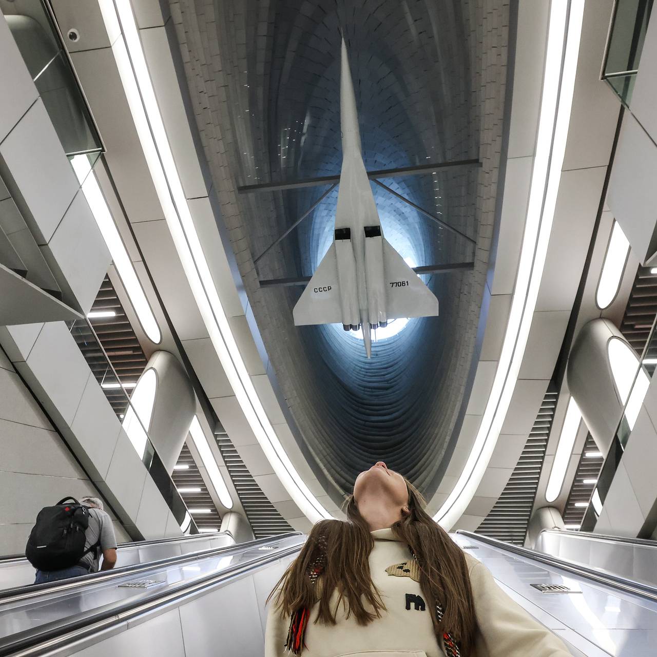 Копию Ту-144 на новой станции метро в Москве изготовили как настоящий  самолет: Транспорт: Среда обитания: Lenta.ru