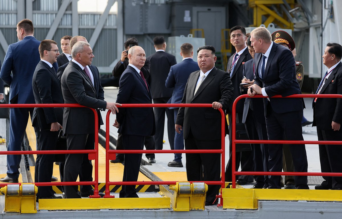 Встреча Владимира Путина и Ким Чен Ына на космодроме Восточный