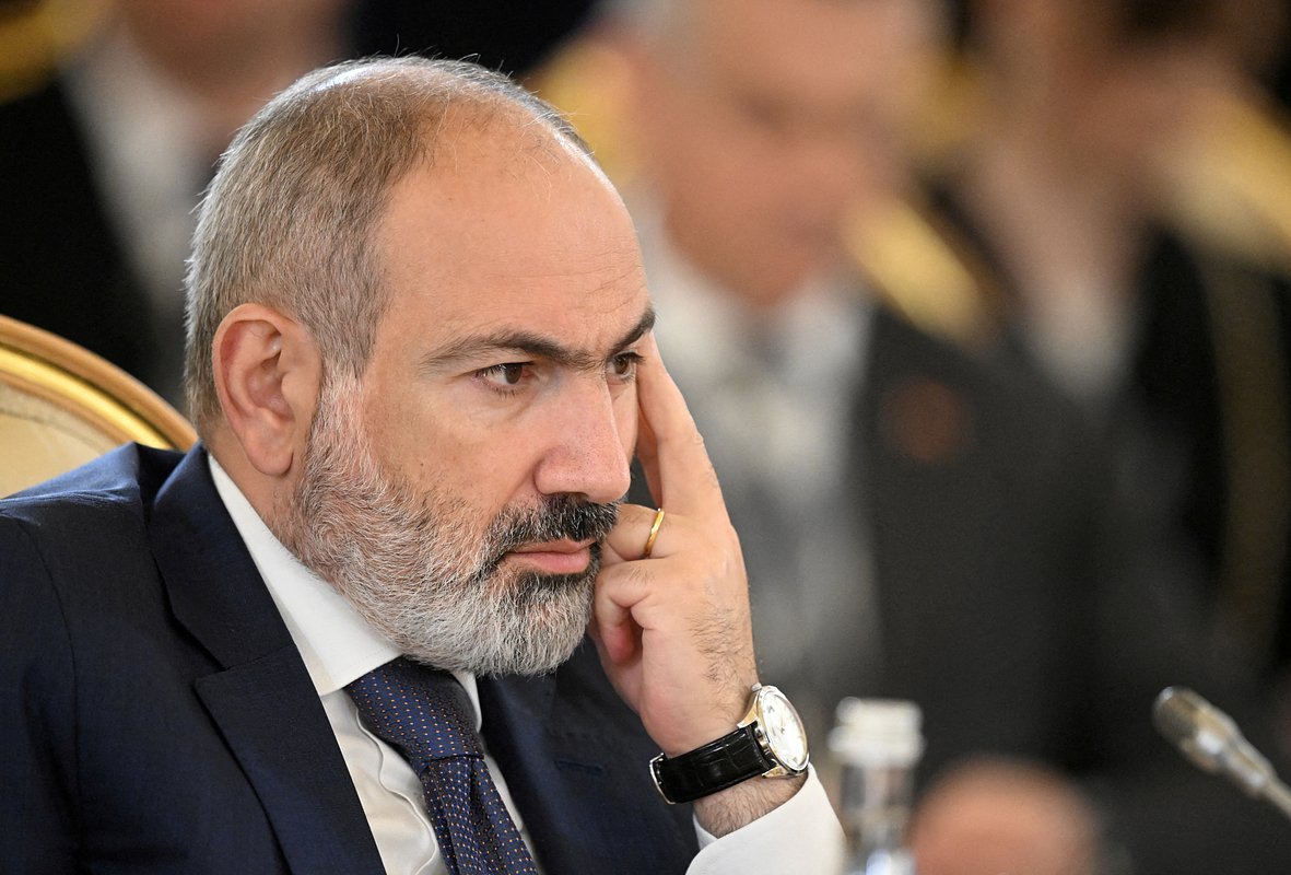 Пашинян заявил о провале миссии российских миротворцев в Карабахе. Почему отношения России и Армении испортились?