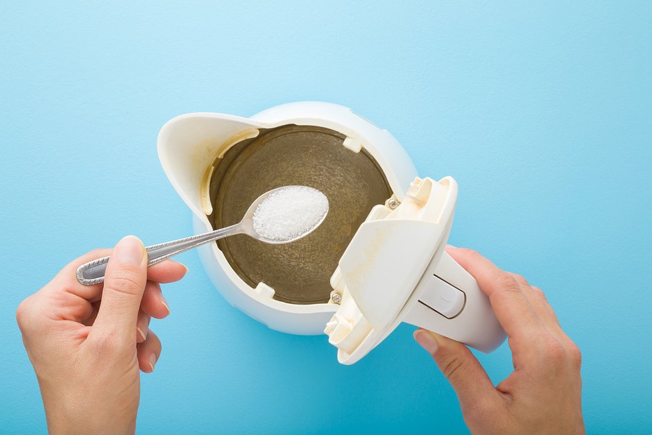 Как почистить чайник от накипи: 10 проверенных способов