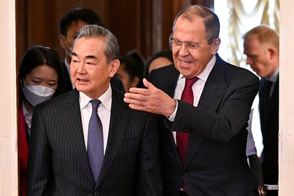 Главы МИД России и Китая обсудили конфликт на Украине