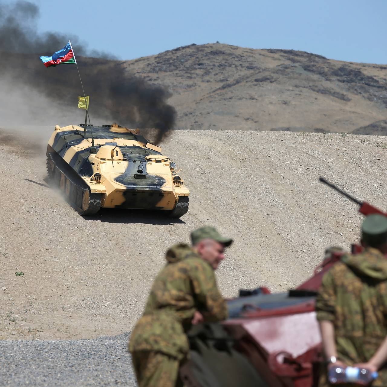 Азербайджан начал военную операцию в Нагорном Карабахе. В Баку решили  полностью очистить регион от армянских военных: Закавказье: Бывший СССР:  Lenta.ru