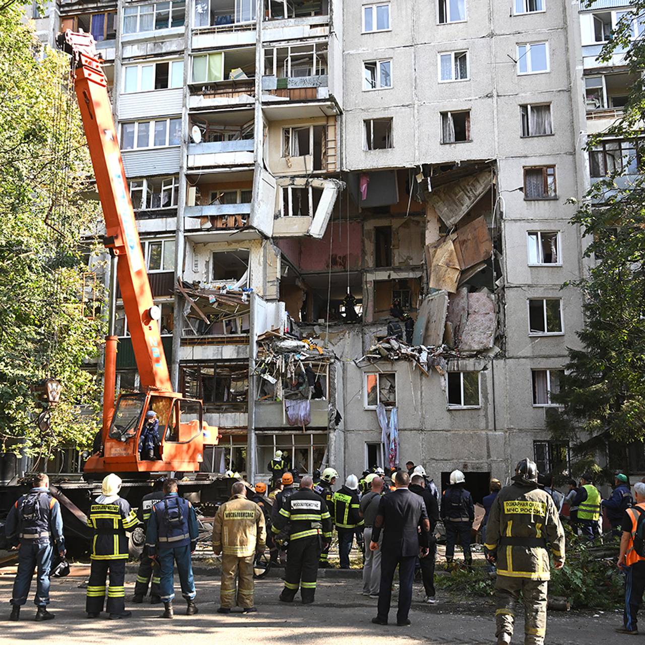 Пять человек погибли при взрыве газа в подмосковной многоэтажке. Под  завалами ищут мать с ребенком: Происшествия: Россия: Lenta.ru