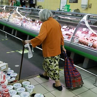 В Госдуме оценили идею бесплатно отдавать продукты пенсионерам: Социальная  сфера: Экономика: Lenta.ru