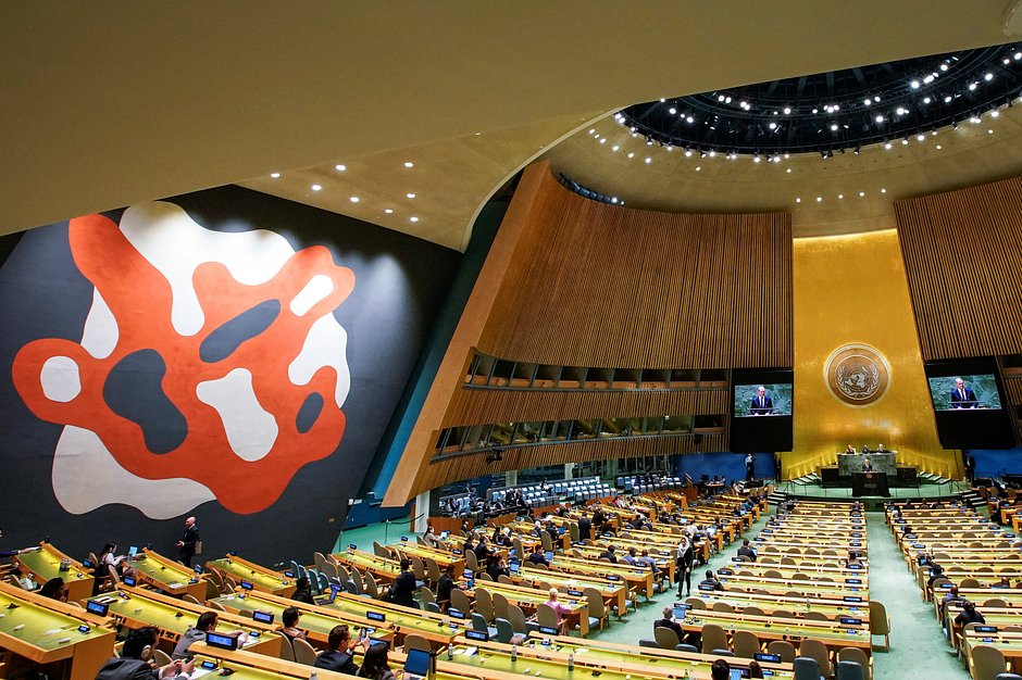 Зал Генеральной Ассамблеи ООН в Нью-Йорке, США, сентябрь 2023 года