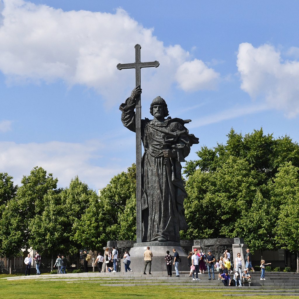 князь владимир памятник в москве