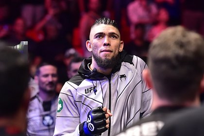The Brazilian fighter ate a photo of Ankalaev before the fight