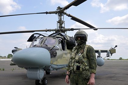 Российских военных летчиков вооружили автоматами