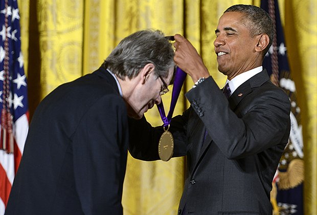 Стивен Кинг и президент США Барак Обама, 2014 год