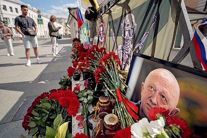Путин заявил об осколках гранат в телах погибших в самолете Пригожина