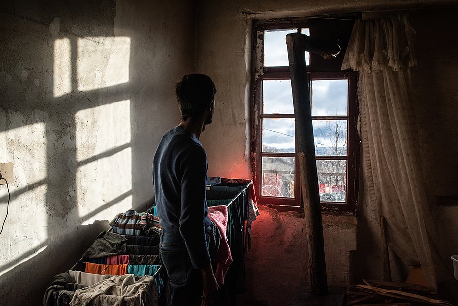Житель села Хин Шен (Кичик Галадараси) в Нагорном Карабахе, 19 декабря 2020 года