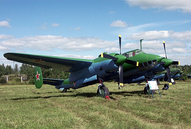 Советский фронтовой бомбардировщик Ту-2