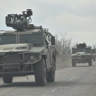 В российских войсках заметили сверхзащищенные бронемашины «Тигр-М»