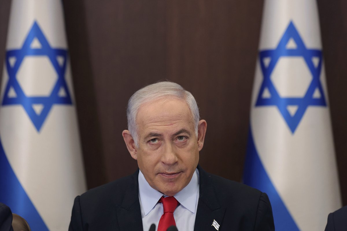 Премьер-министр Израиля Биньямин Нетаньяху на еженедельном заседании кабинета министров в канцелярии премьер-министра в Иерусалиме, 27 сентября 2023 года