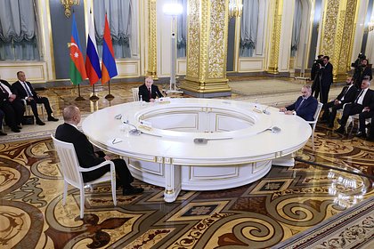 Путин сообщил Алиеву и Пашиняну о готовности организовать переговоры