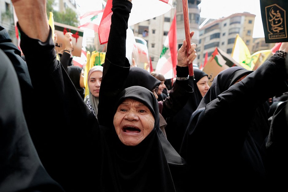 Митинг сторонников «Хезболлы» в поддержку палестинцев в секторе Газа, Бейрут, Ливан, 13 октября 2023 года