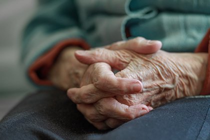 Внучка лишила квартиры пенсионерку с инвалидностью