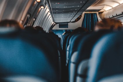 Пассажир устроил пьяный дебош в самолете и задержал рейс из России в Таиланд