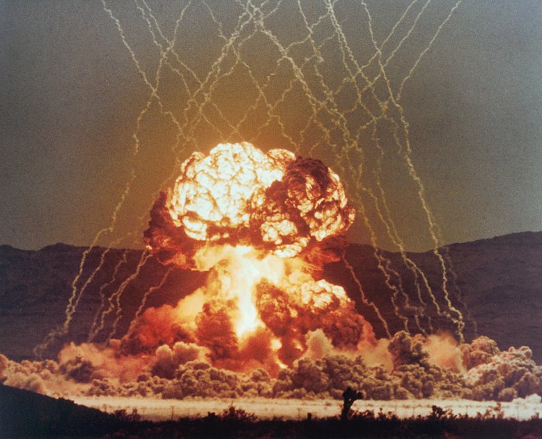 Секретные испытания, сигналы России и сотни взрывов: что известно о ядерном полигоне США в Неваде?
