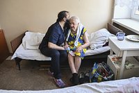 «Услышали два хлопка. Началась суета» Российские врачи-добровольцы спасают людей в Донбассе. Что им пришлось пережить?