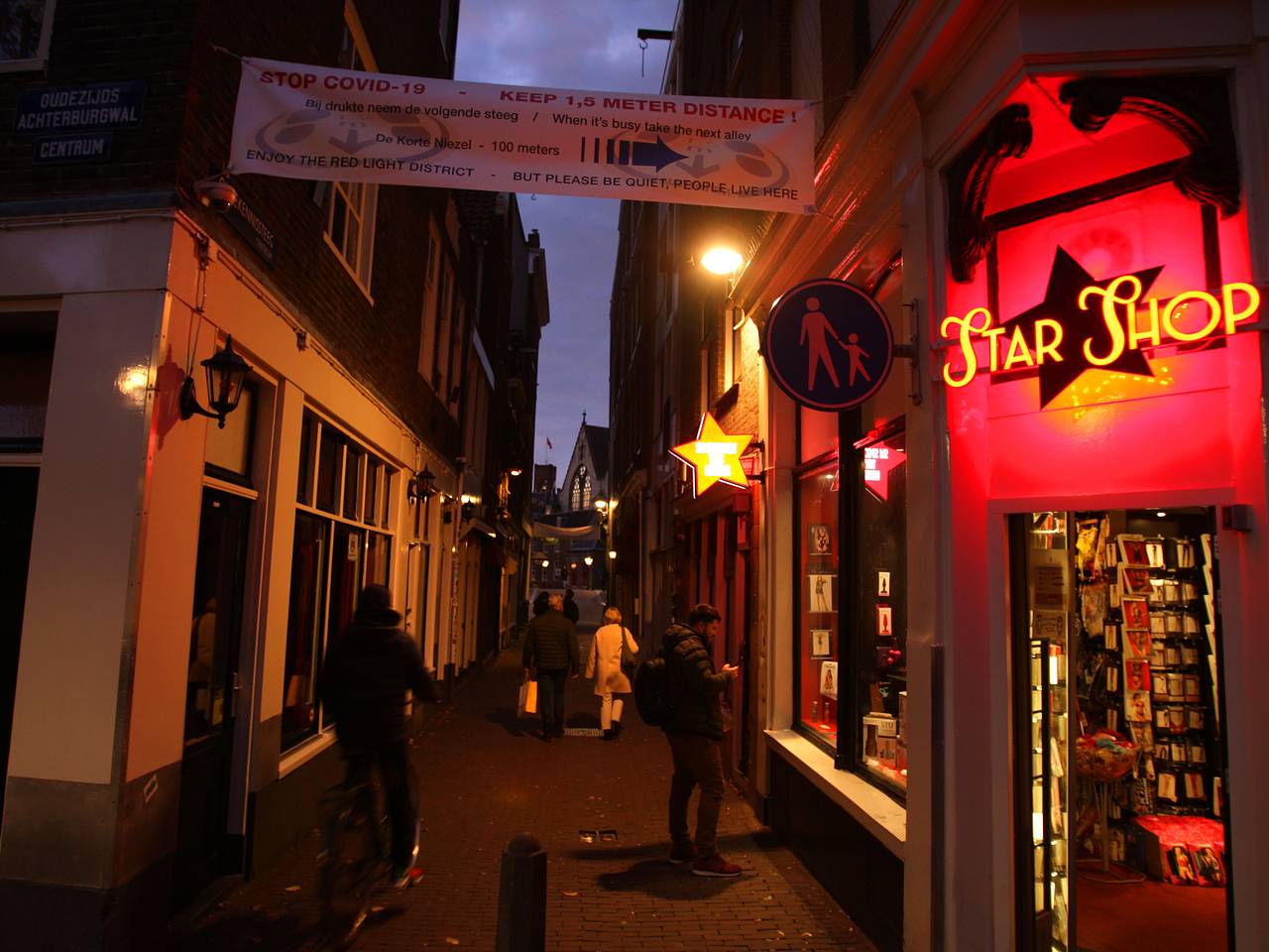 Красные фонари в Амстердаме. Что посмотреть, кофешопы, фото