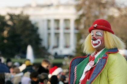 В Британии сравнили американских политиков с шайкой клоунов