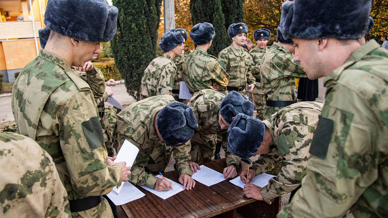 https://icdn.lenta.ru/images/2023/10/30/13/20231030130404481/wide_16_9_5d61847f3ca52f9296a4baef2f71a12d.jpg