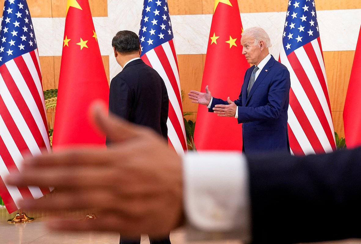 Президент США Джо Байден на встрече с председателем Китая Си Цзиньпином на полях саммита лидеров G20 на Бали, Индонезия, 14 ноября 2022 года