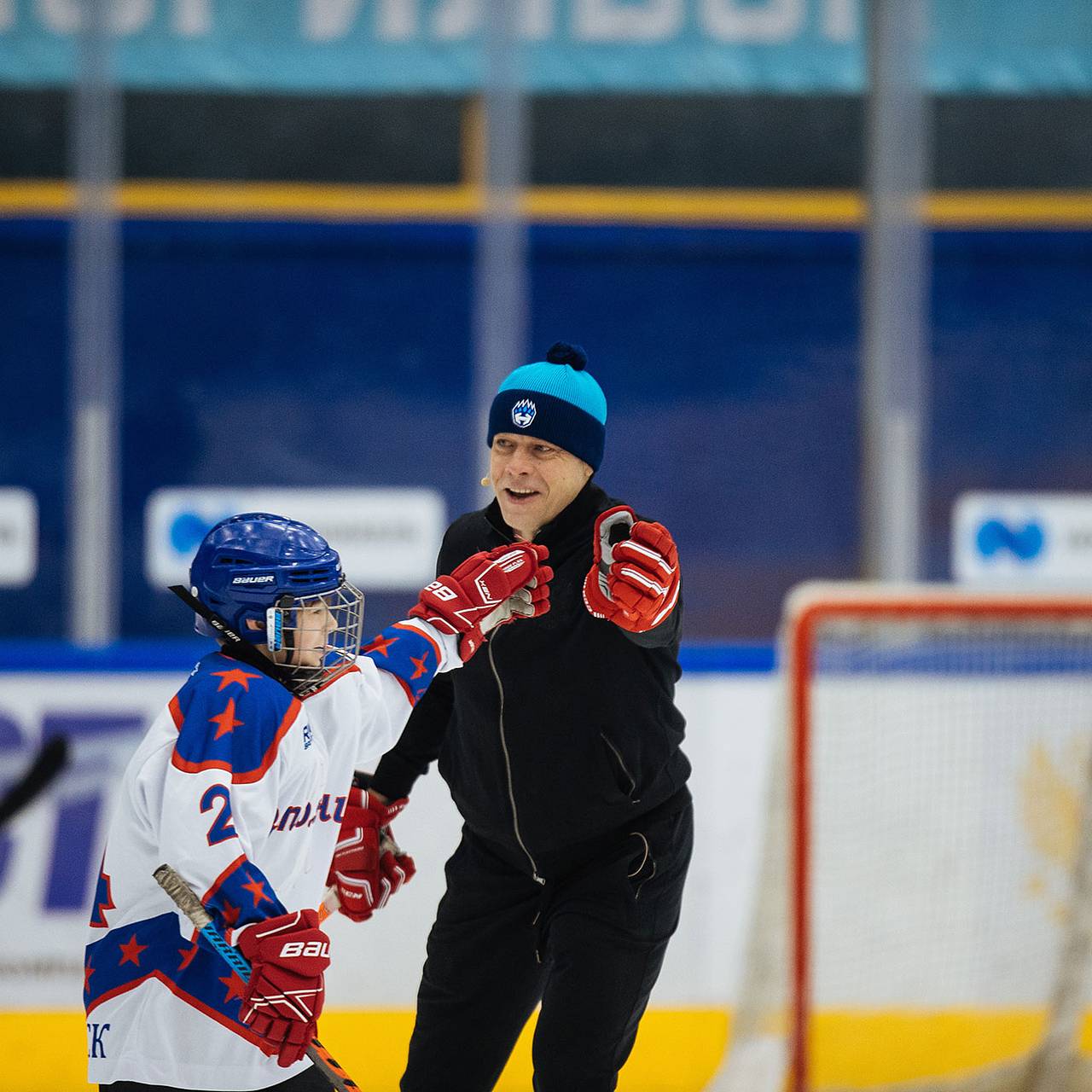 Павел Буре встретил День народного единства с норильскими детьми