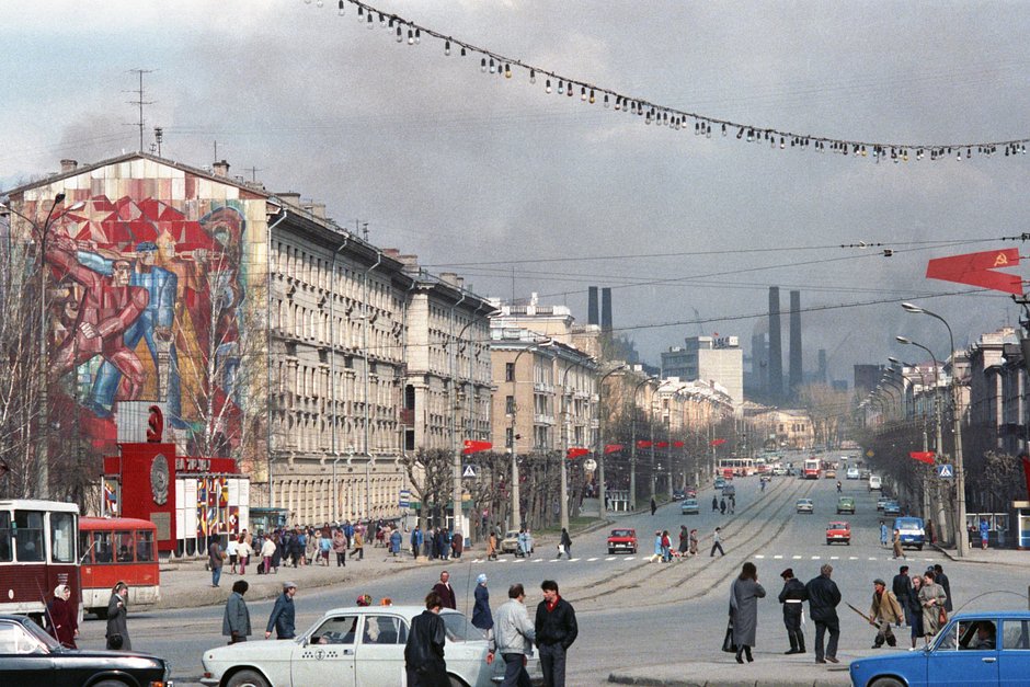 На улицах Нижнего Тагила, 1 апреля 1990 года 