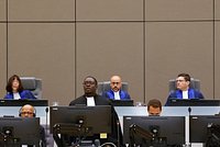 Россия объявила в розыск судью МУС из-за ордера на «арест» Путина. За что еще преследуют членов международного суда?