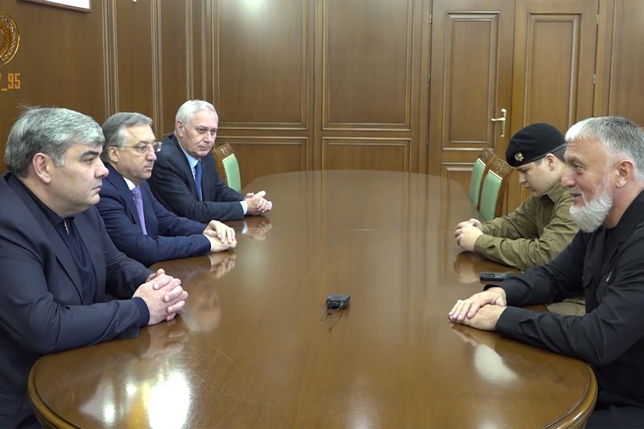 Адам Кадыров на награждении с главой КБР Казбеком Коковым