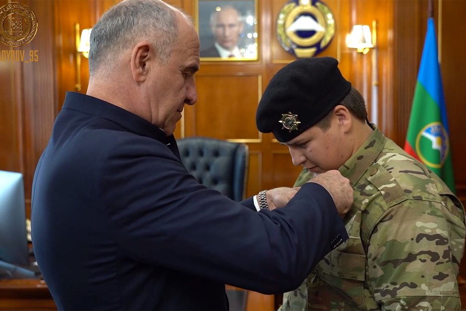 Адам Кадыров на награждении в Карачаево-Черкесии